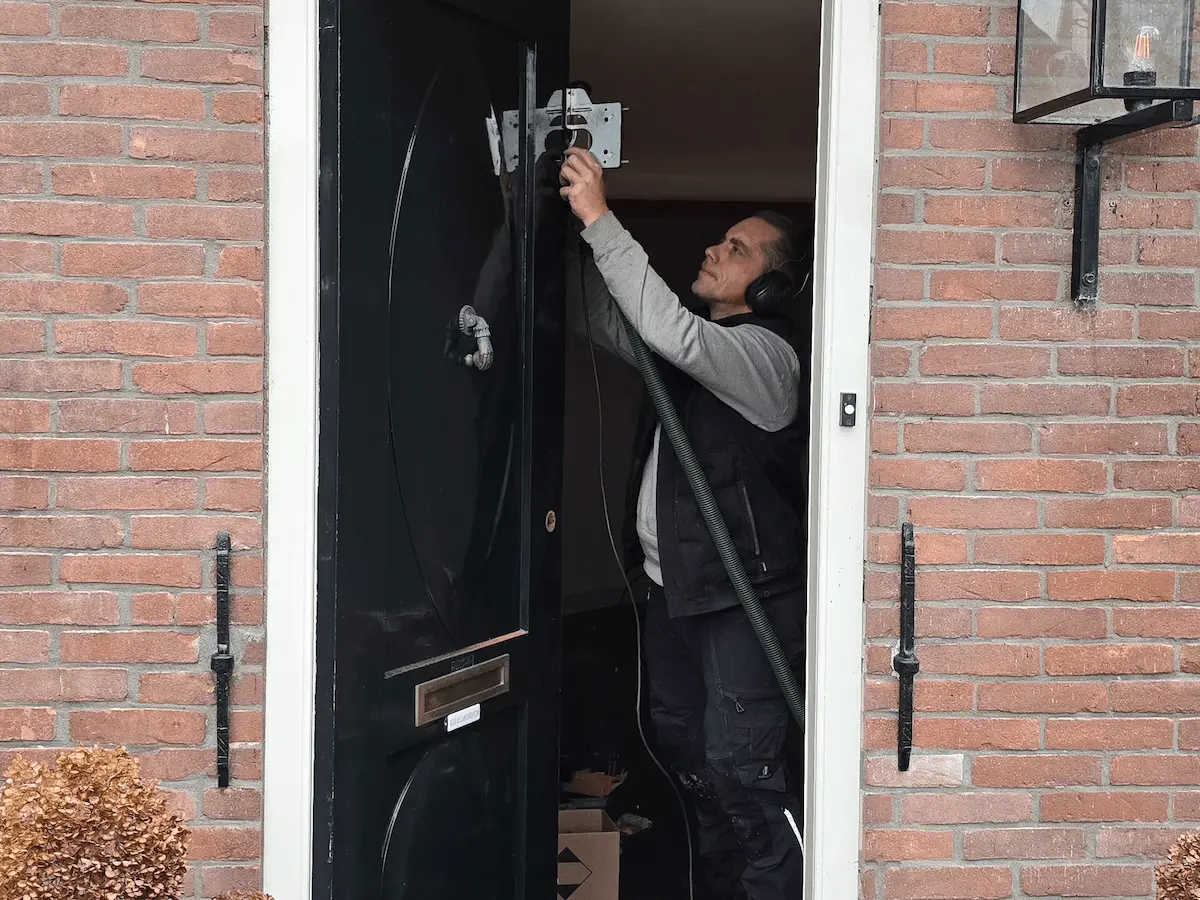 Driepuntssluiting gemonteerd door slotenspecialist.